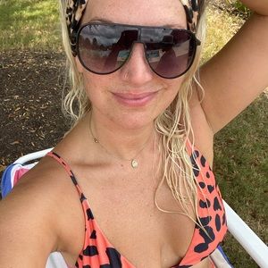 Meet your Posher, Taryn